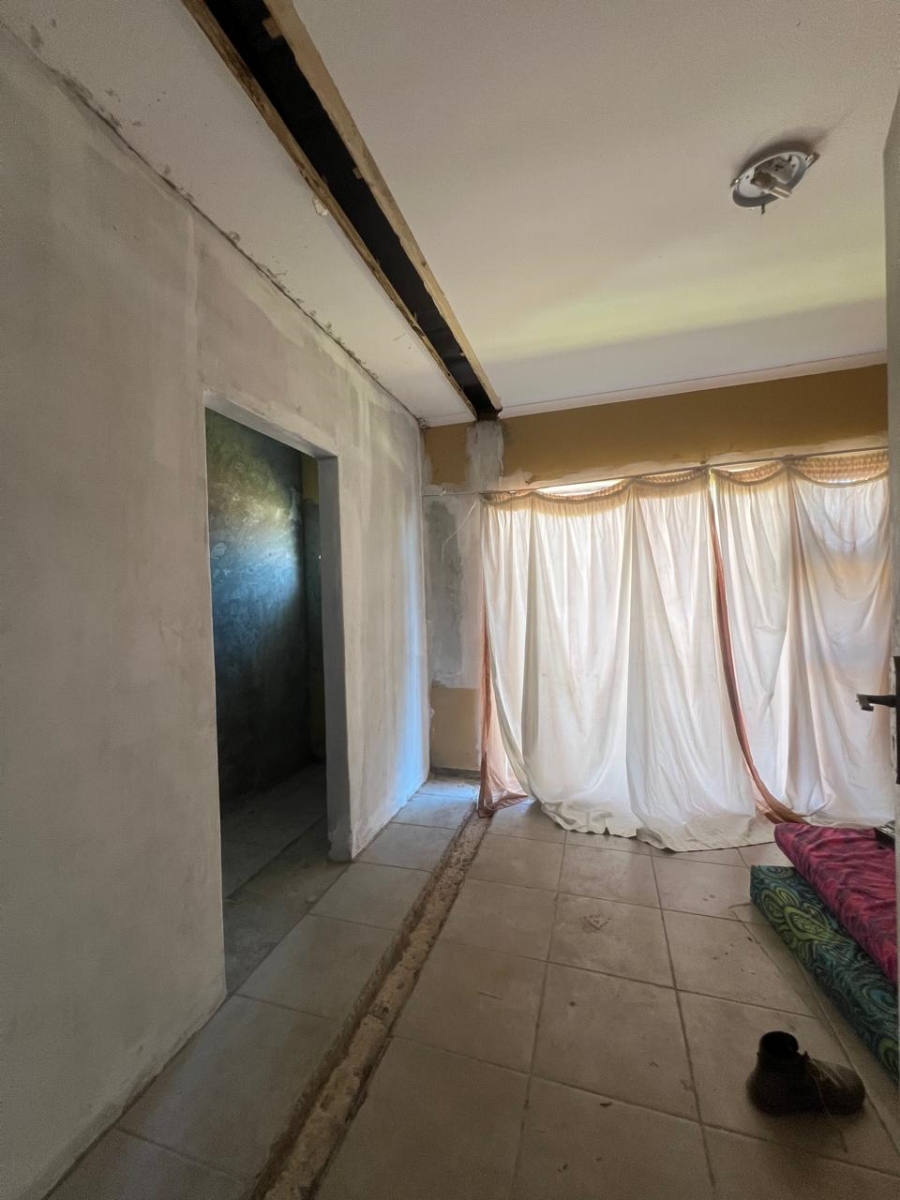 6 Bedroom Property for Sale in Rowallan Park Eastern Cape